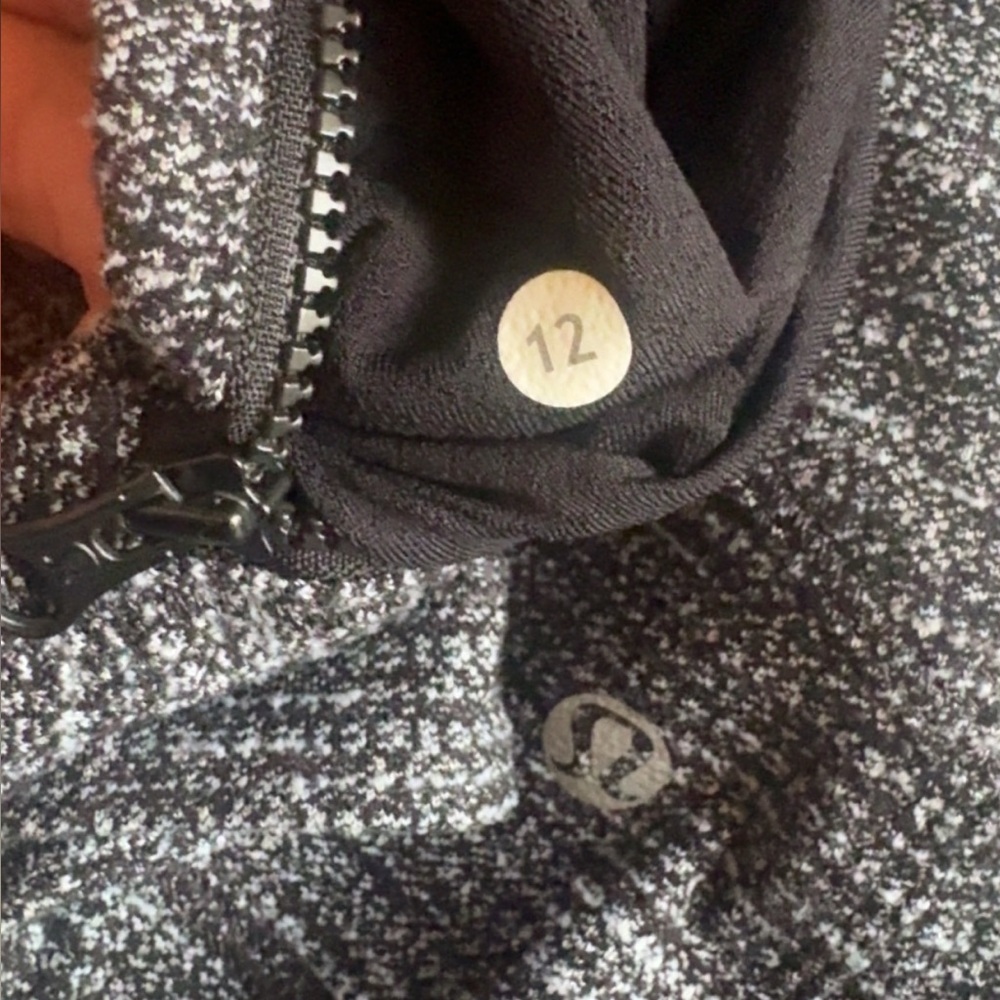 Lululemon Forme Jacket - Picture 9 of 11